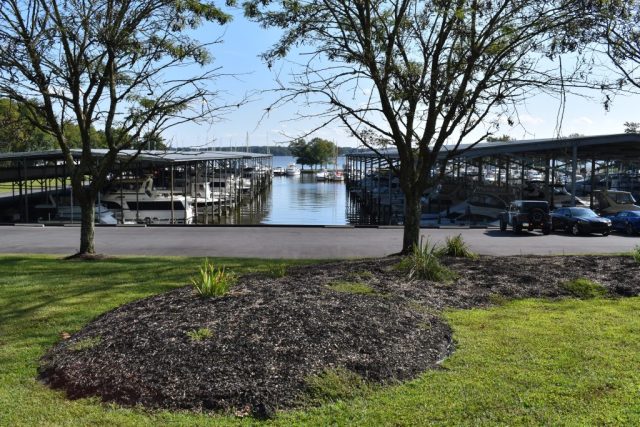 Waterway between E Dock and F Dock
